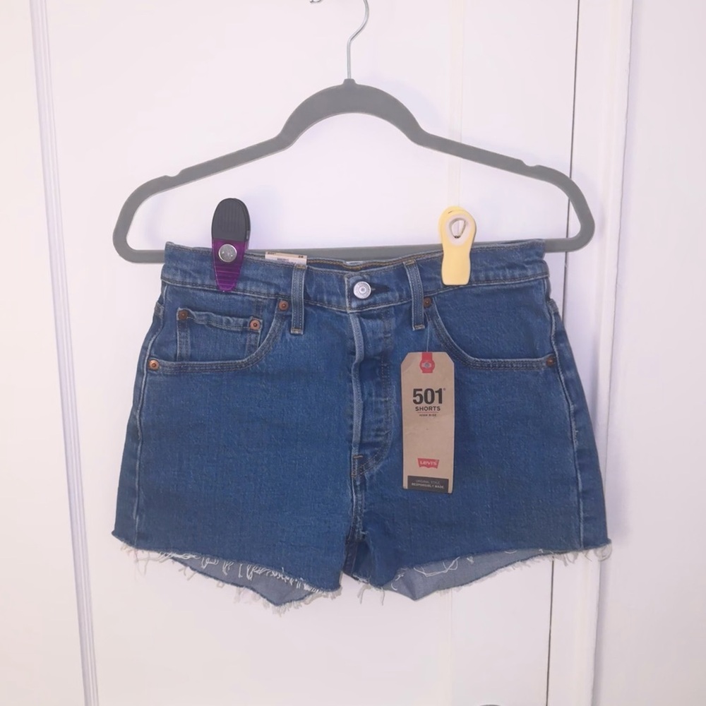 Levi’s 501 High Rise Shorts - Picture 3 of 5
